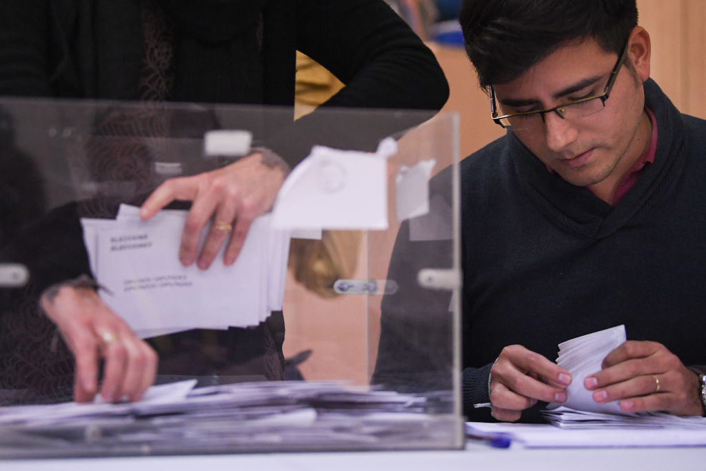 Phe ủng hộ độc lập chiến thắng bầu cử lịch sử ở Catalonia